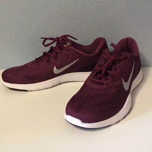 Nike Flex TR7 women’s running shoes